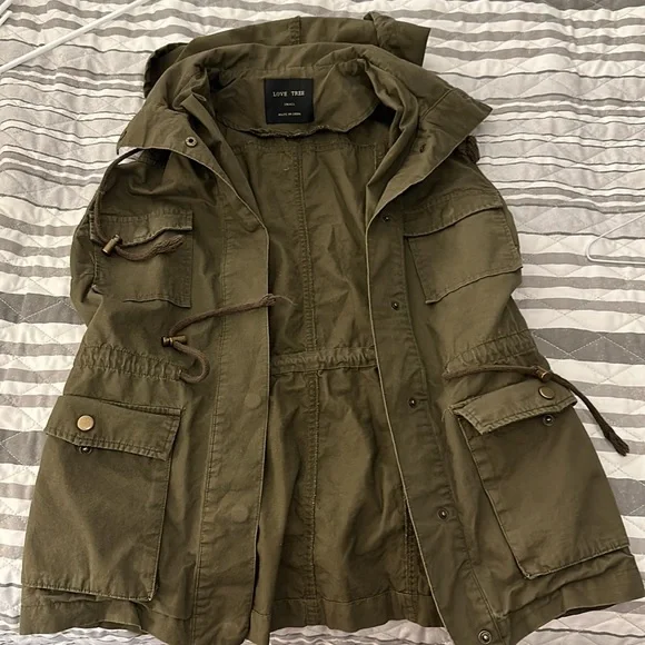 Love Tree Casual Vest - Picture 4 of 6